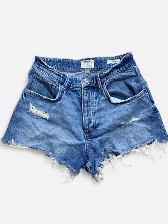 Cotton On Pants - Cotton On Classic Denim Shorts size 26”